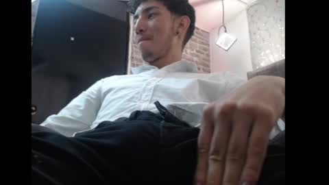 loverisu online show from February 24, 10:47 pm