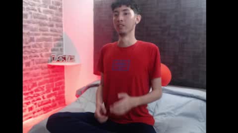 loverisu online show from February 22, 8:31 pm