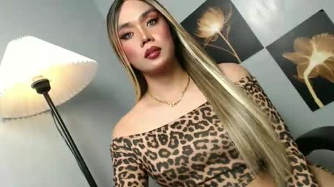 lovers moon22 online show from November 16, 12:51 pm