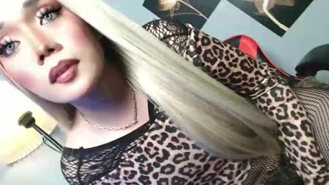 lovers moon22 online show from March 23, 1:38 pm