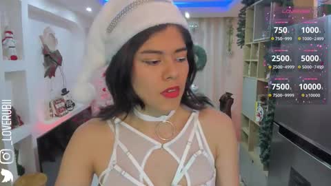 loverubii online show from December 19, 1:01 am