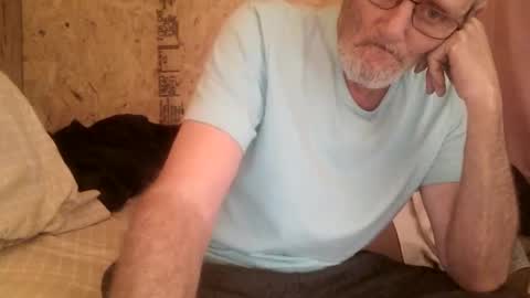 just here to have fun and cum online show from December 14, 6:25 pm