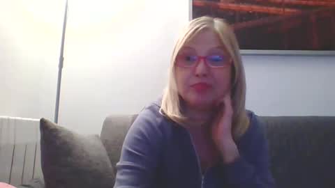 Marlyn online show from January 8, 4:44 pm