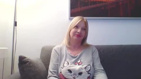 Marlyn online show from December 10, 12:28 am