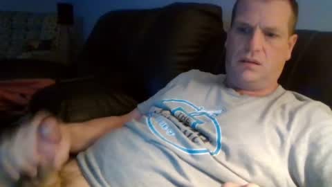 lovetocum37 online show from April 14, 2:37 am