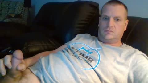 lovetocum37 online show from April 6, 3:37 am