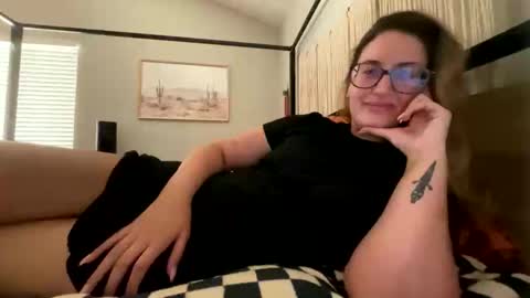 lovexxrydesxx online show from March 10, 12:59 am