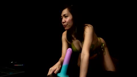 Snapshot of loveybell chatting on October 30, 12:00 am Loveybell online show from October 30, 12:00 am