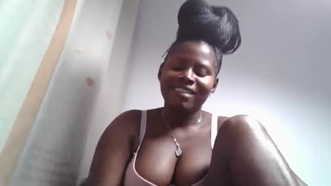 lovie_paula online show from October 7, 9:27 am
