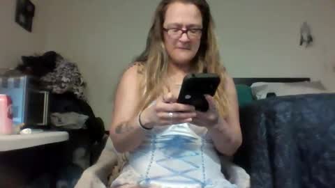 Lovingyou8607 online show from April 9, 2:34 pm