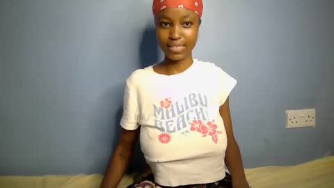 lovly_lastborn online show from February 26, 6:22 pm