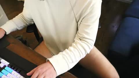 Lee online show from December 2, 6:38 pm