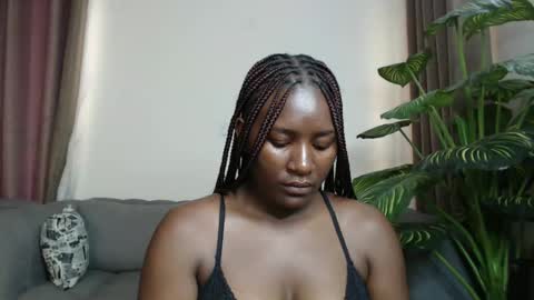 loyalcutie online show from January 13, 4:39 am