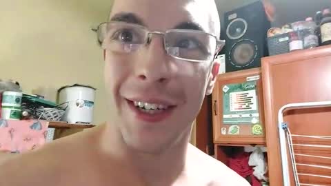 Lshot D online show from December 12, 4:32 pm