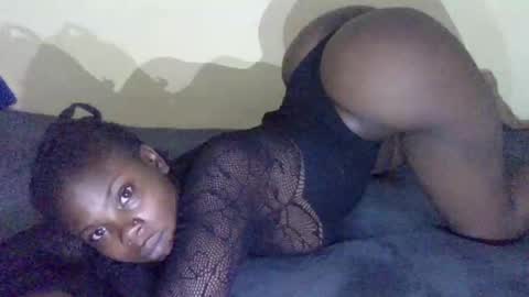 lu_lu21 online show from February 26, 6:51 am