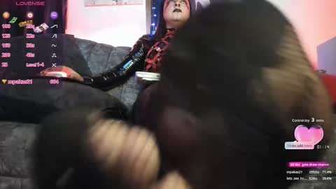 luanadabbraccio_ online show from October 30, 2:39 pm