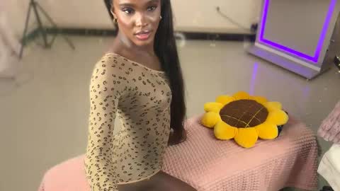 IG luana orq online show from March 11, 9:12 am