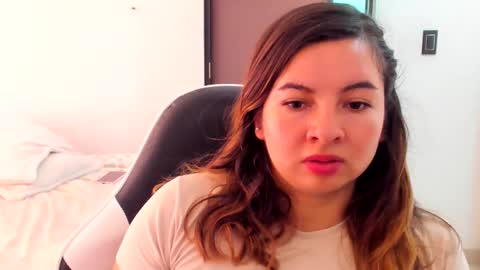 luara__01__lecat_1 online show from April 9, 4:45 pm