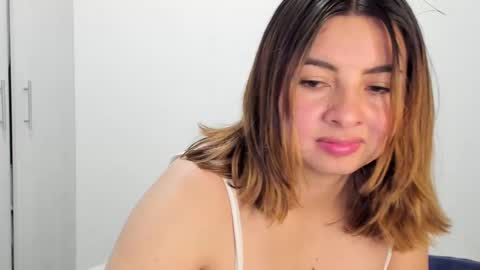 Snapshot of luara__01__lecat_1 chatting on October 9, 1:22 am luara__01__lecat_1 online show from October 9, 1:22 am