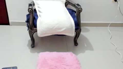 luara__01__lecat_1 online show from February 15, 7:51 am