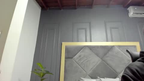 luca_morettii online show from January 9, 12:22 pm