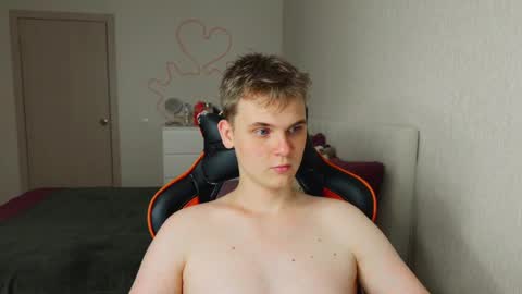 Lucas Gill online show from September 30, 4:12 am