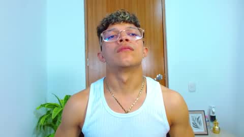 Lucas Luxx online show from February 24, 6:00 pm