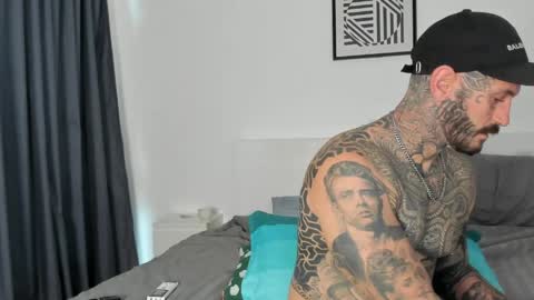 lucasexclusive online show from April 19, 4:35 am