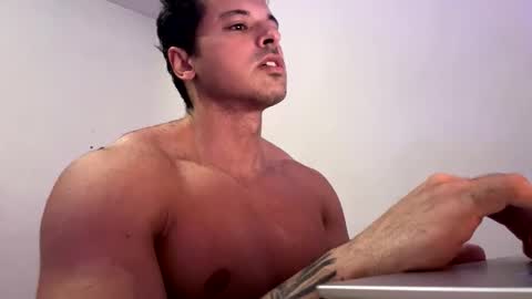 lucasfit24 online show from February 6, 11:31 am