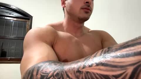 lucasfit24 online show from January 18, 6:10 pm
