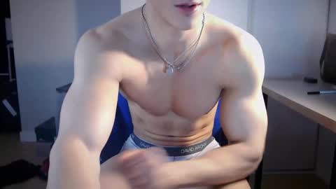 LucasKodak online show from March 25, 6:42 am