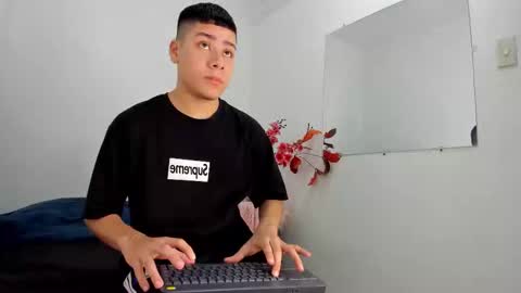 LUCAS TORREZ online show from December 23, 4:29 am