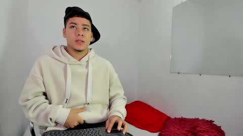 LUCAS TORREZ online show from February 16, 6:22 am