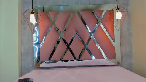 Luci online show from March 25, 7:42 pm