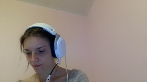 Luci Layne online show from July 17, 7:43 am