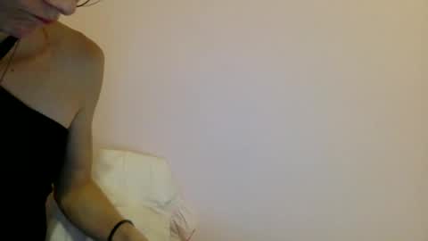 Luci Layne online show from July 10, 3:00 am