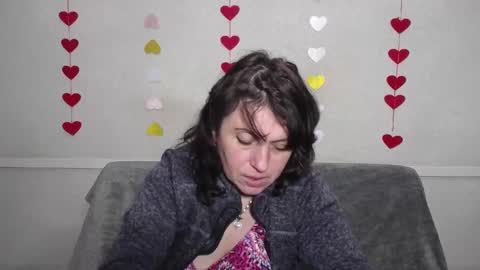 LuciaMi online show from February 16, 12:10 pm