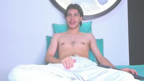 lucian_greyy online show from November 7, 12:40 pm