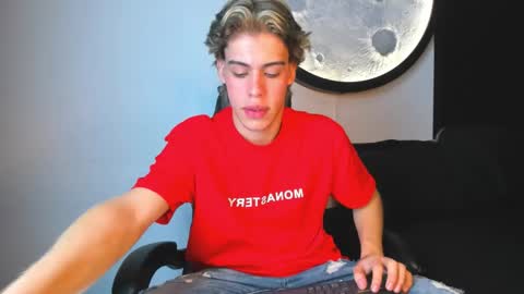 lucian_greyy online show from November 10, 5:10 am