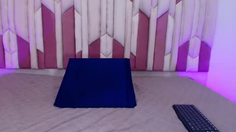 instagram luciana417  online show from October 5, 3:26 am