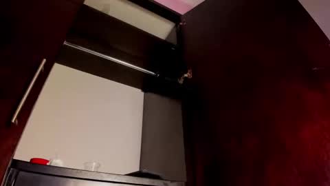 lucianablake online show from March 31, 8:48 am