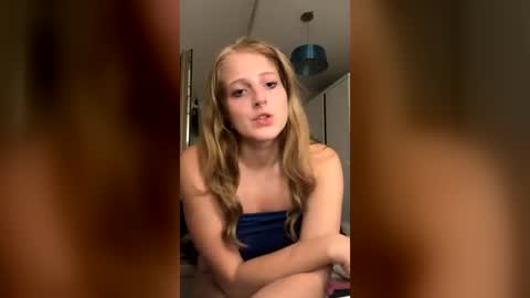 lucianamol online show from July 24, 10:40 pm