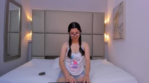 Luci  online show from February 10, 2:59 pm