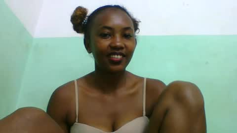 lucie196645 online show from July 24, 8:33 am