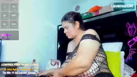 lucihornymilf online show from March 16, 3:38 pm