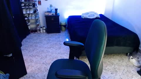 luciifer_hills online show from January 1, 6:06 pm