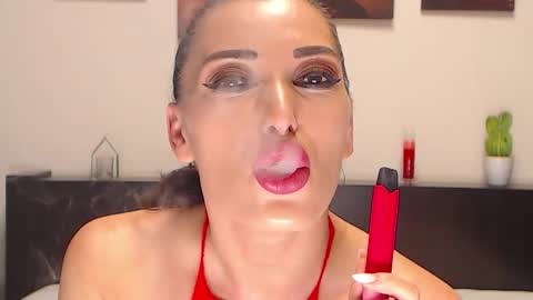 lucky4905010 online show from April 17, 11:29 pm