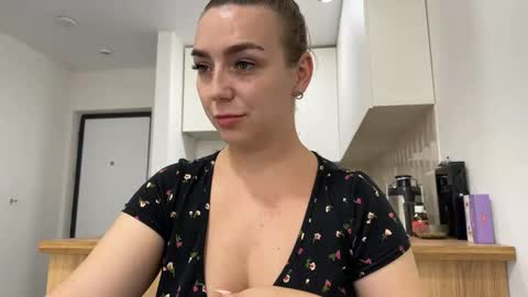 lucky_foryou_baby online show from October 12, 10:19 am