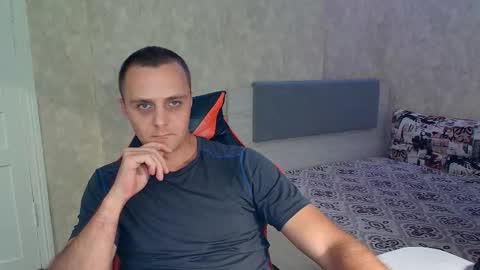 Ethan online show from September 21, 6:01 pm