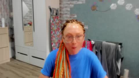 lucky_licky20 online show from October 27, 3:50 am